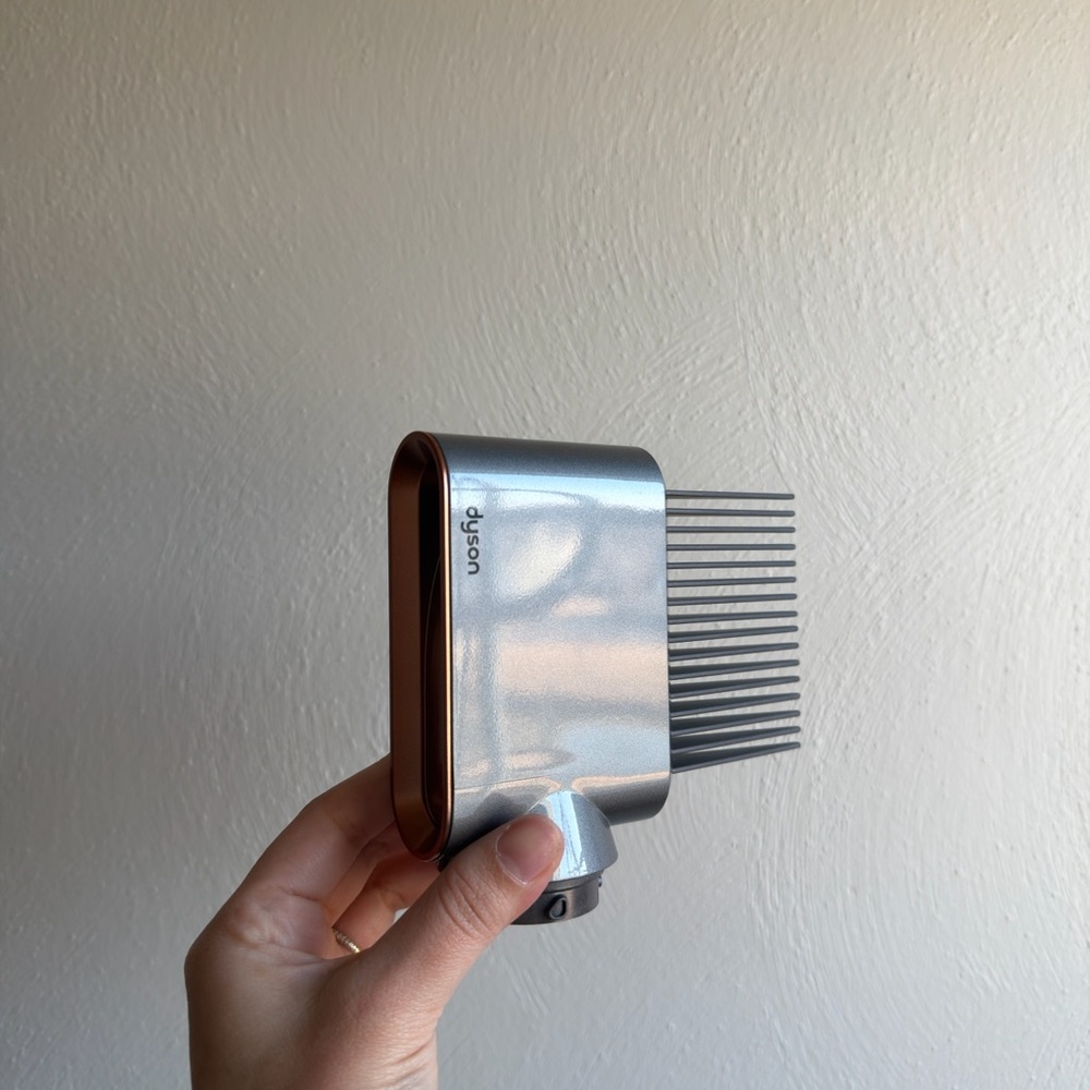 Dyson wide tooth comb airwrap attachment